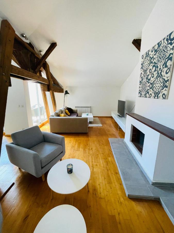 Le Confidentiel - Terrasse Et Garage Prive Apartment Nimes Ngoại thất bức ảnh